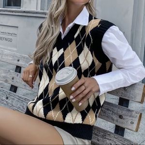 SHEIN V-neck Argyle Pattern Sweater Vest